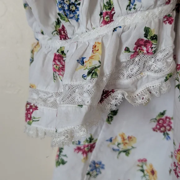 Doen White Floral Top - Picture 5 of 7